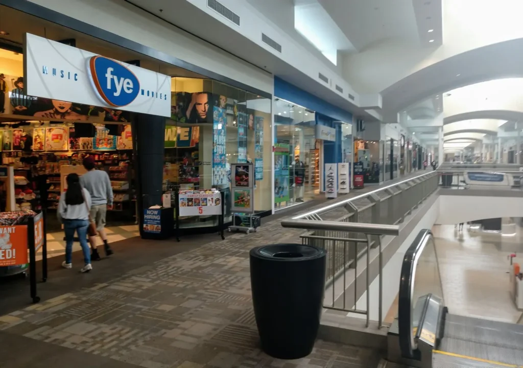 Exterior of Lakeline Mall in Dallas, TX.