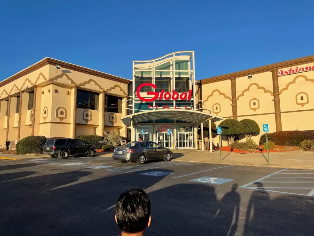 Outside-View-of-Global-Mall