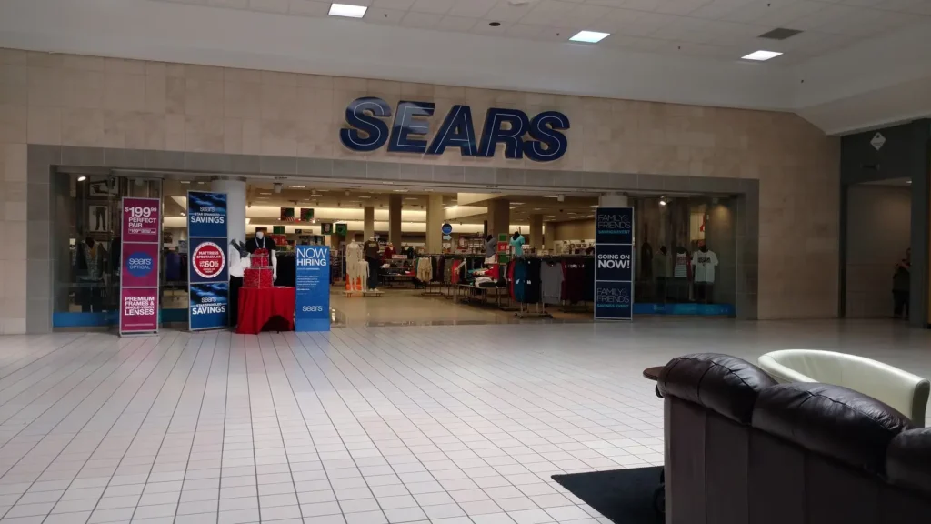 Tippecanoe Mall's Sears shutting down in the U.S.