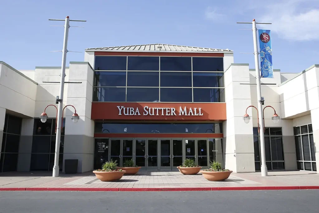 Front entrance to Yuba Sutter Marketplace.