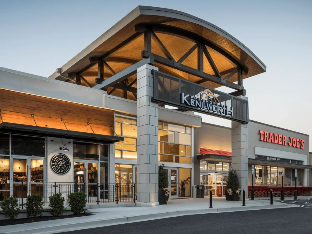 Front entrance to restaurant with large sign at The Shops at Kenilworth.