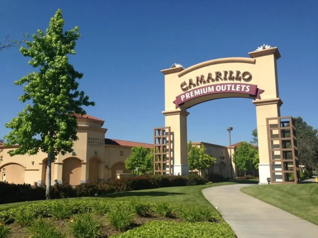 Camarillo Premium Outlets Mall sign