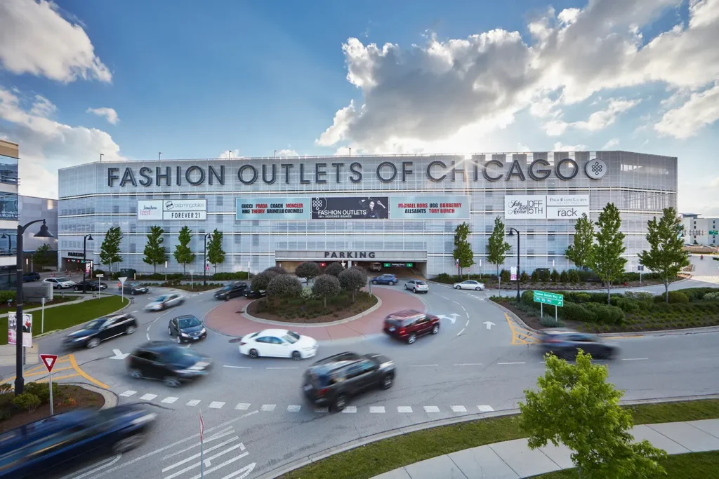 vibrant shopping destination with a wide range of fashionable stores