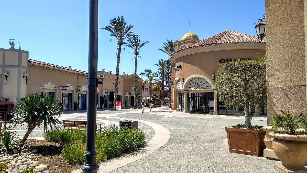Scenic view of Las Americas Premium Outlets Mall