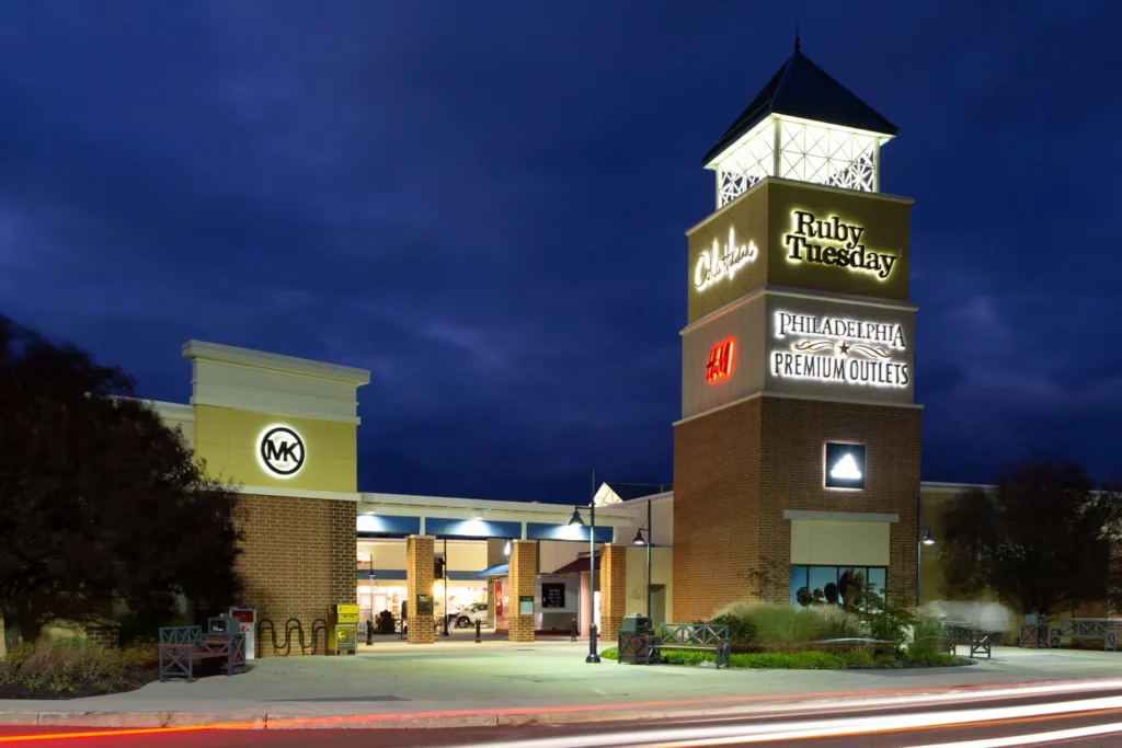 A towering clock at Philadelphia Premium Outlets Mall